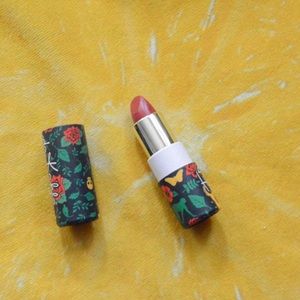 Frida Khalo lipstick